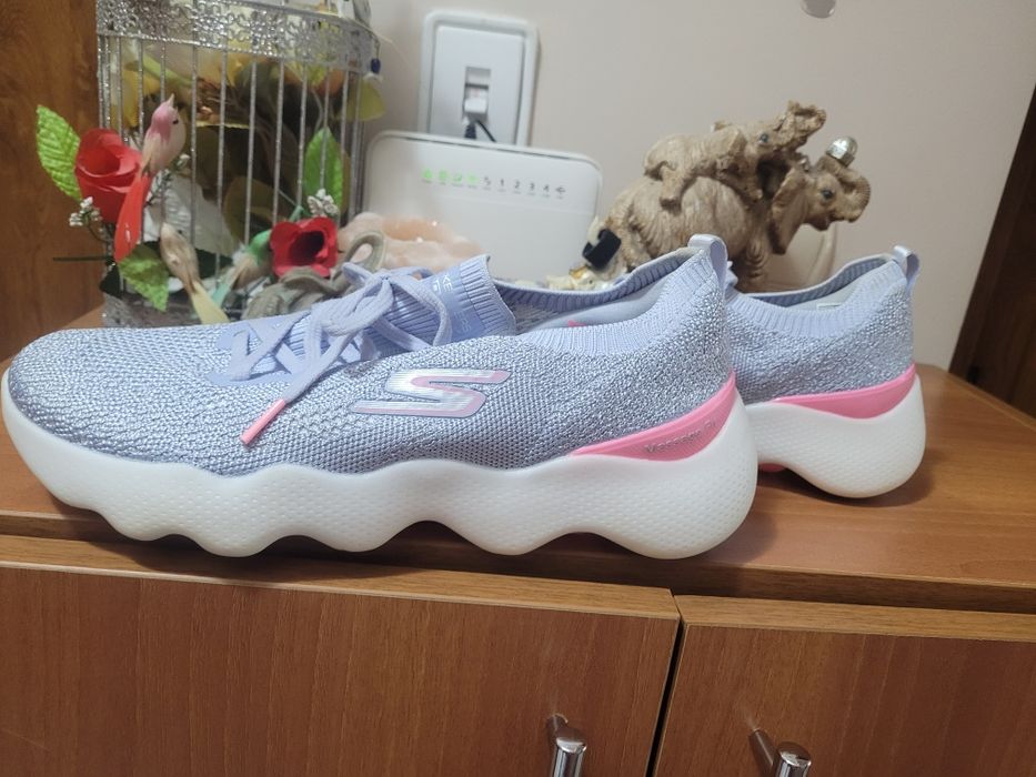 Голям номер дамски кецове