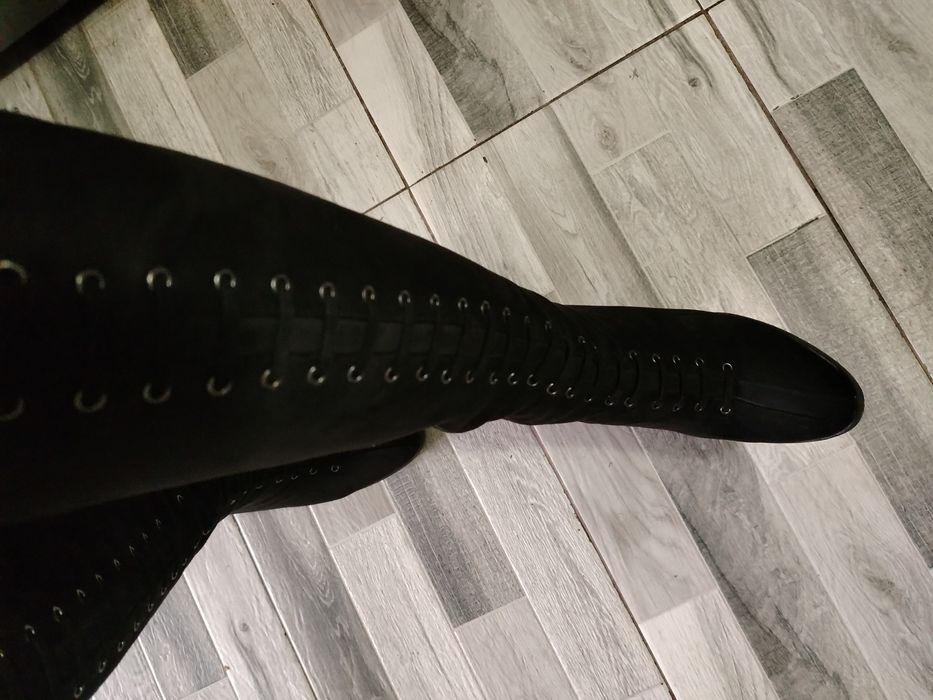 Cizme lungi piele întoarsă, mar 38,impecabile