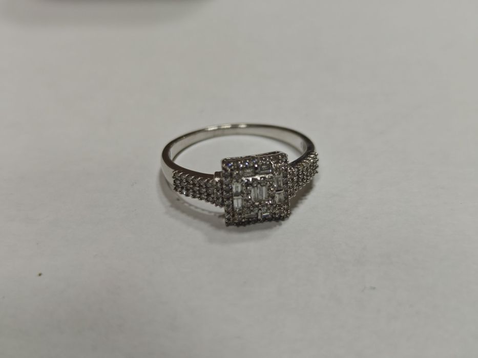 Inel aur 14k 2.86gr cu diamante naturale 0.35ct(r)