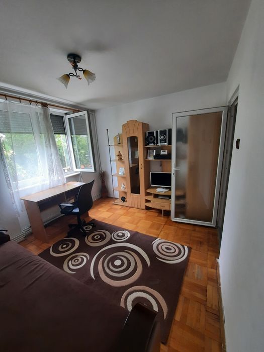 Vând apartament 2 camere 60mp, et. 4/4 uta