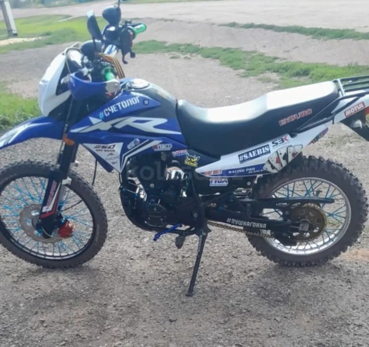 Продам эндура мотоцикл на полном ходу