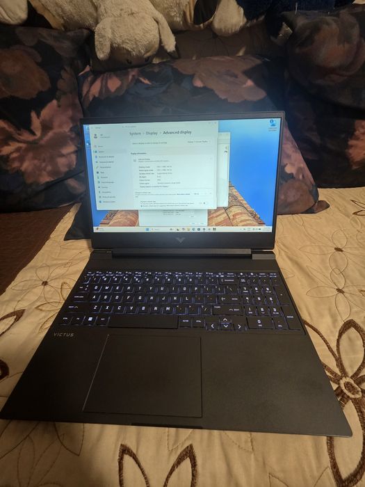 Laptop hp victus 15 , i7 13620H , 1tb , 16gb ,rtx 5060