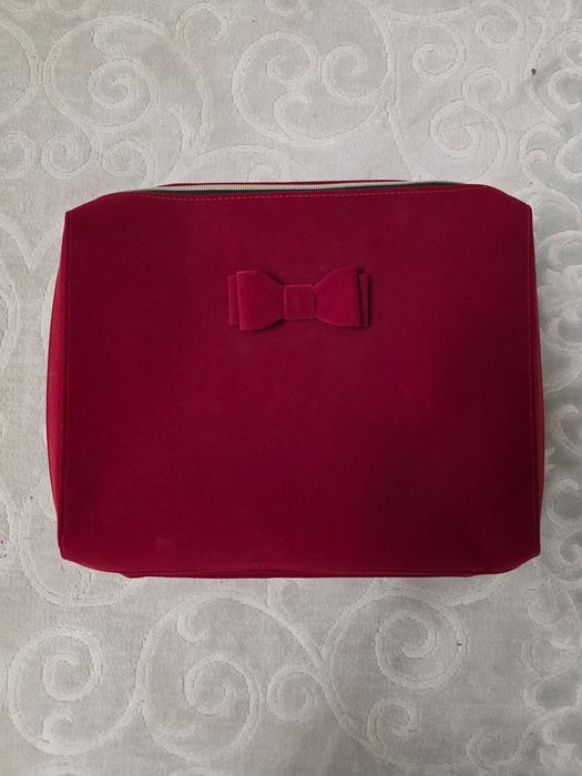 Косметичка Estee Lauder из красного бархата (оригинал)