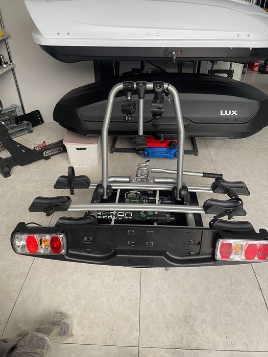 Крепление для перевозки велосипеда три велосипеда на фаркоп с фонарями