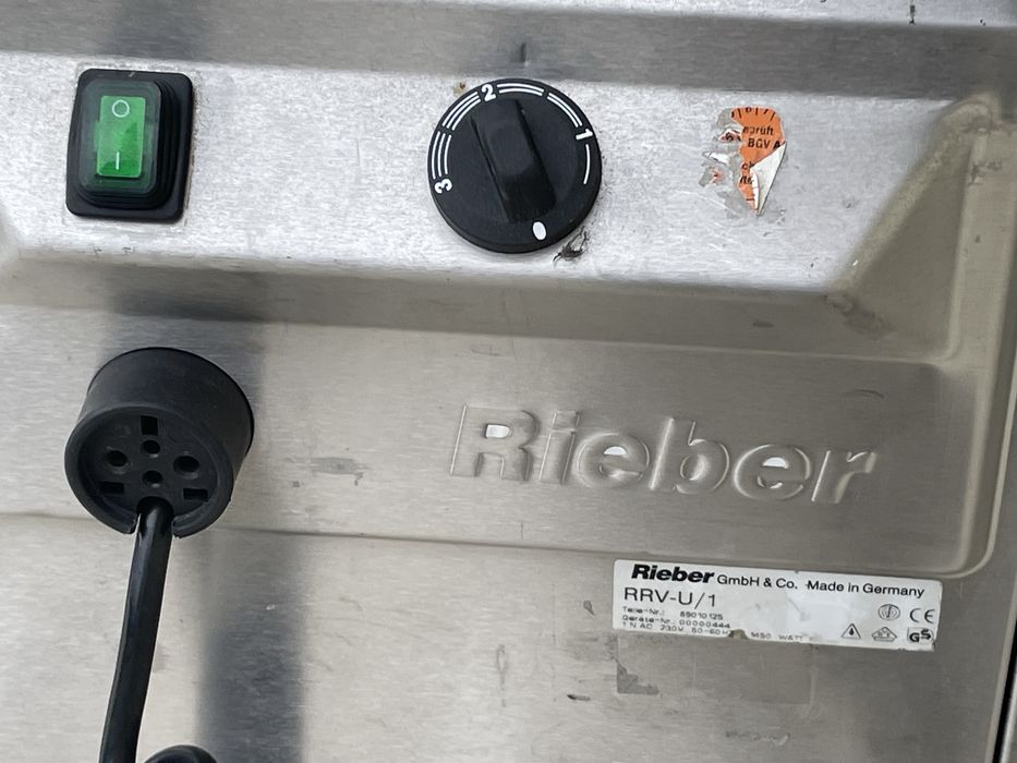 Distribuitorul de farfuri încălzit