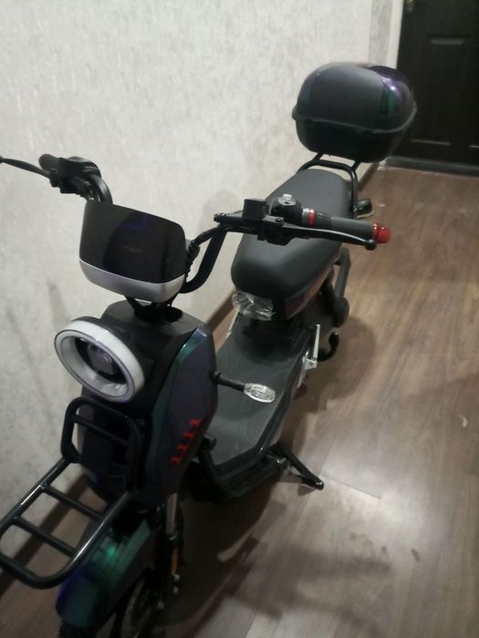 Продается электро скутер Новый