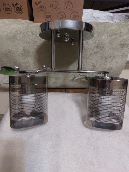 Продаётся потолочный светильник