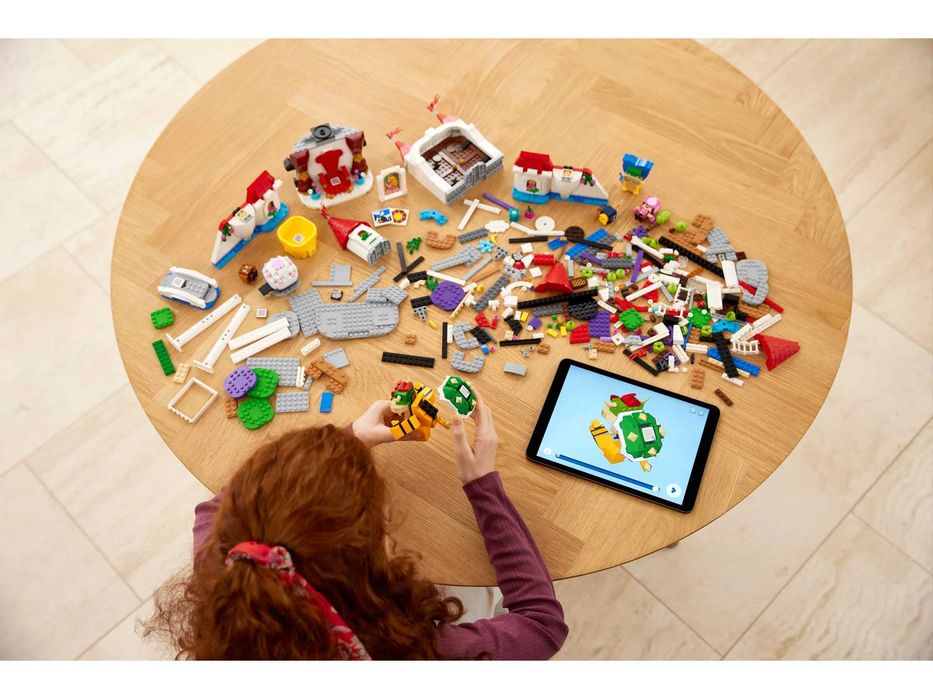 LEGO Super Mario CASTELUL MARE a lui Peach 71408 - NOU