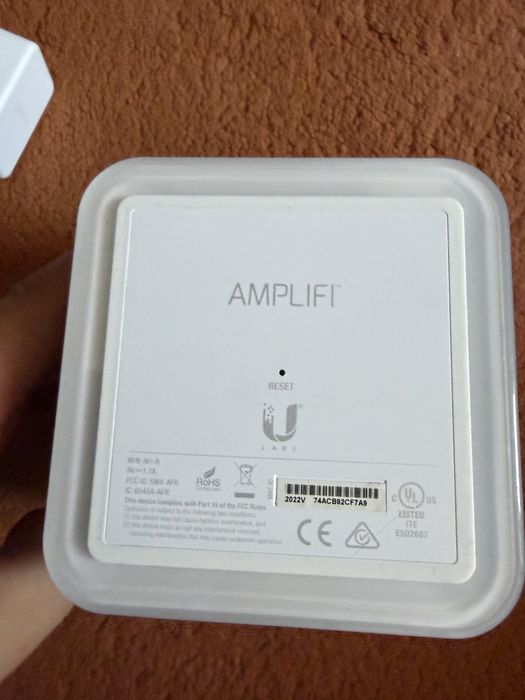 Router ubiquity amplify