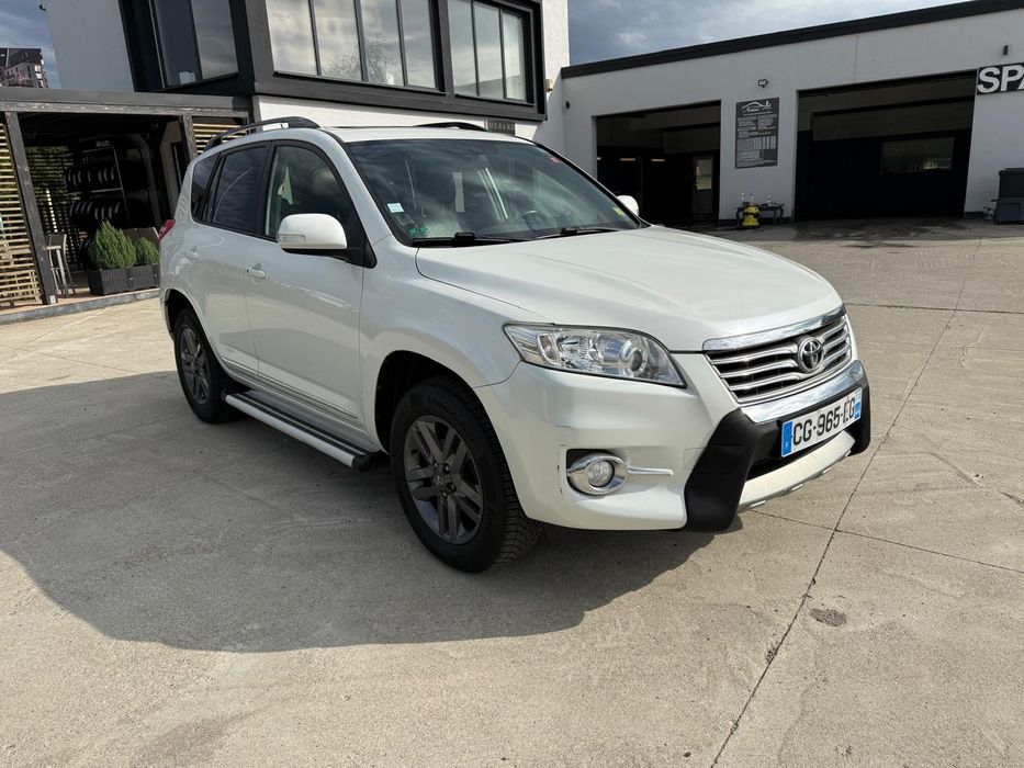 TOYOTA Rav-4