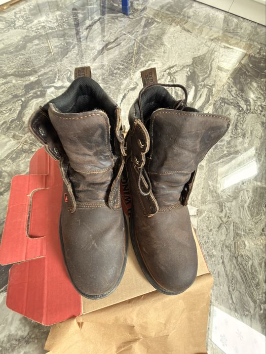 Продам спец ботинки от RED WING