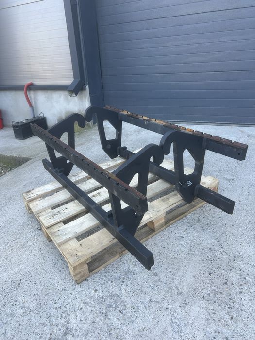 Suporti lame paleti vola Caterpillar volvo jcb Liebher