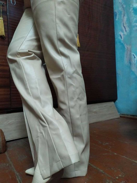 Кожаные штаны женские