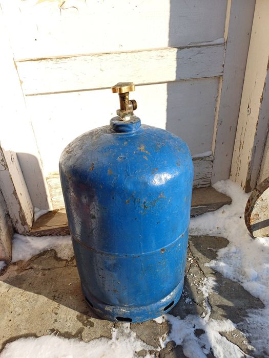 Vând butelie albastră 9 kg