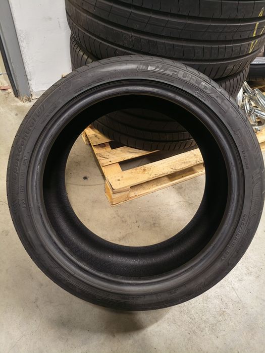 Гуми 2бр Fulda 245/40/18 DOT 24 + 2бр  DUNLOP 275/35/18 DOT 24