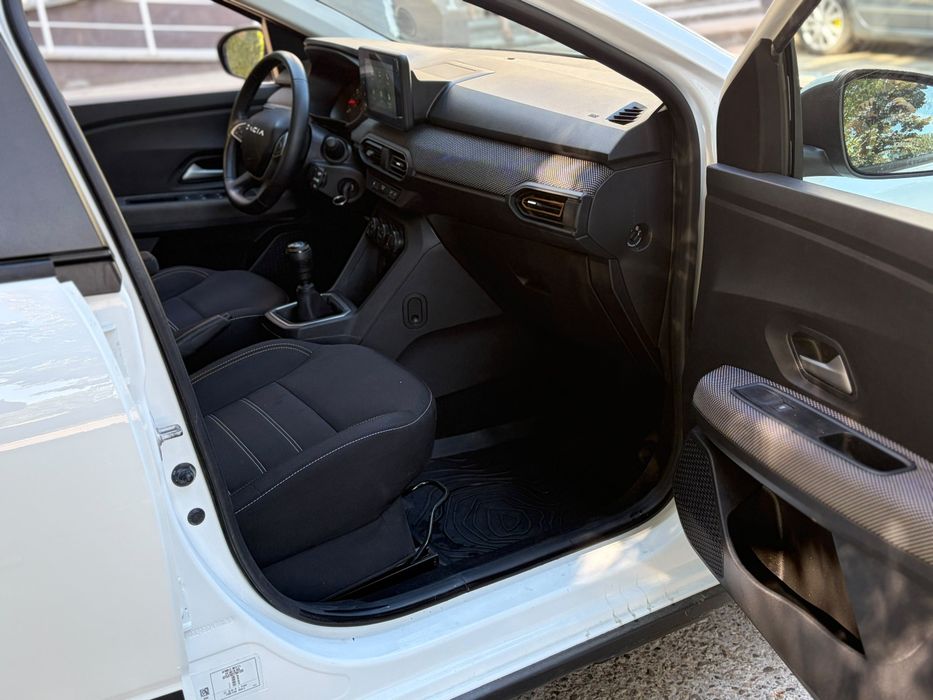 Dacia Sandero Stepway, 1.0Tce , An 2025, Km reali