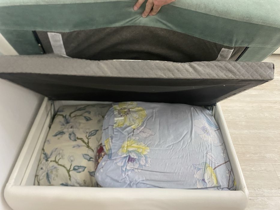 Диван в отличном состоянии