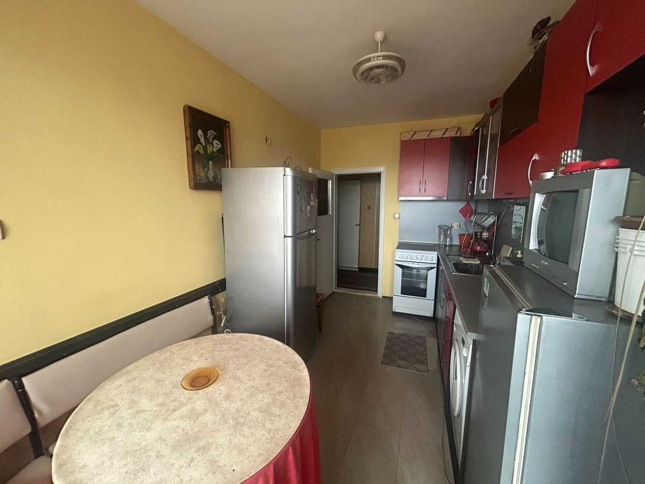 Продава се Тристаен апартамент в Попово - 91 кв.м за 532 €/кв.м - Снимка #9