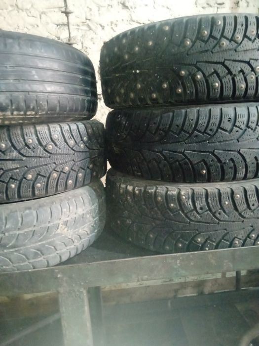 Продам титанки с зимней резиной