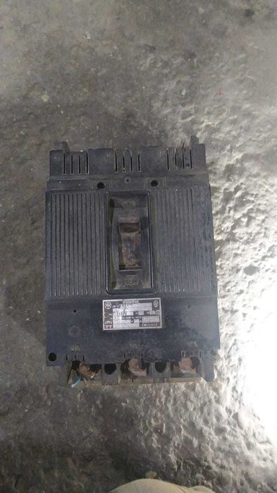 Трёхфазный автомат рубильник