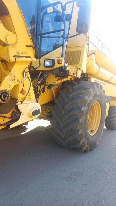 Dezmembram combina New Holland TF76