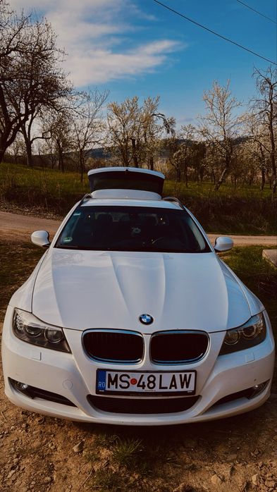 BMW e91 facelift 2009