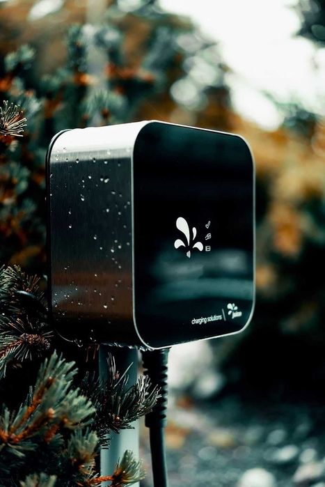 Зарядна Станция за Електрически Автомобили - Juice Charger Me, Wallbox