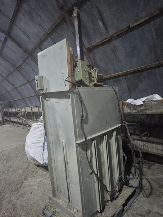 Преса за билки хартия