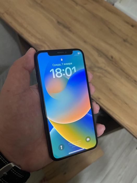 Продам iPhone X