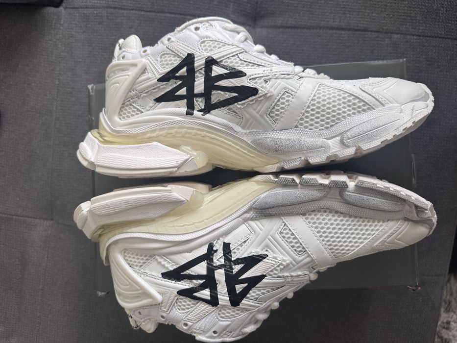 Balenciaga Runner "White Graffiti" 42
