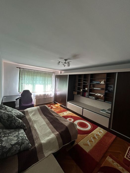 Proprietar inchiriez apartament cu 2 camere, decomandat , zona Odobescu