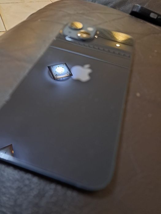 Vand iphone 13 simplu negociabil