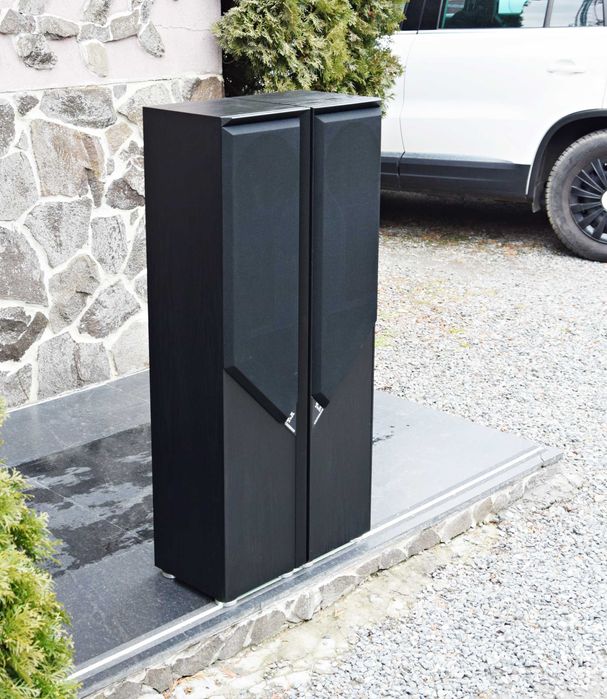 Boxe T+A Criterion T 110 E, boxe de podea