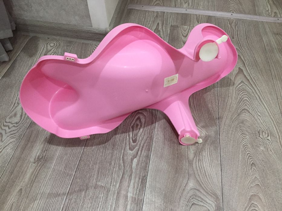 Детское купание малыша