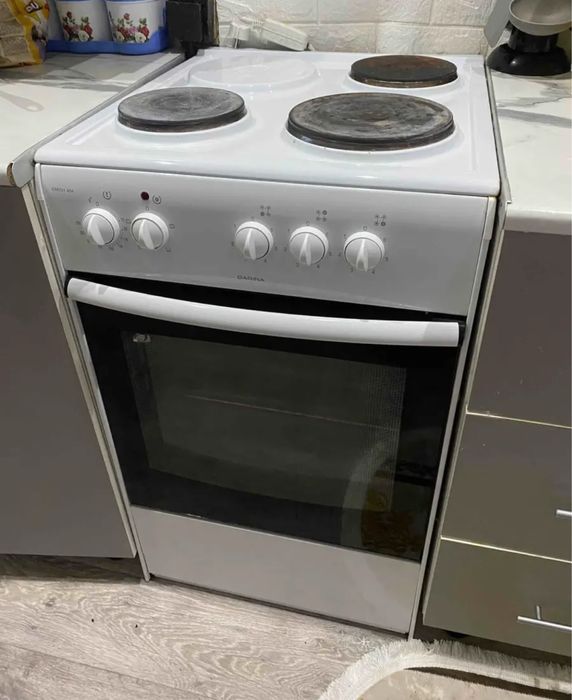 Продам электрическую плиту