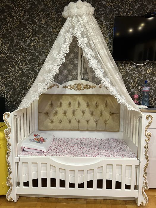 Детско легло с балдахин