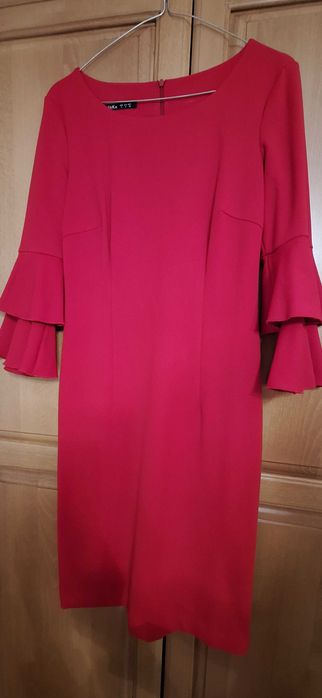 Дамска рокля в червено