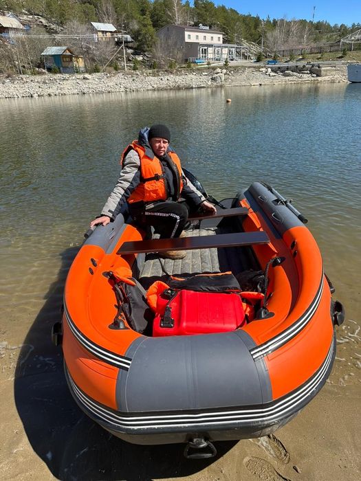 Лодочный мотор + лодку