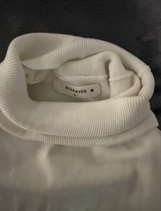 Bluză cu guler Reserved