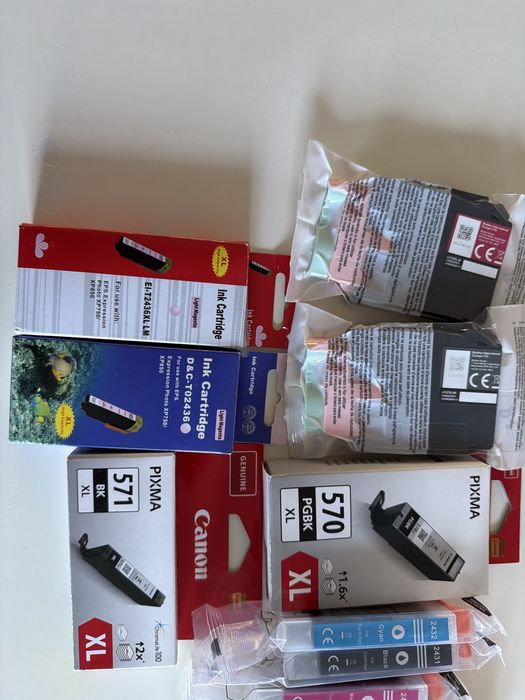 Cartuse diferite culori epson
