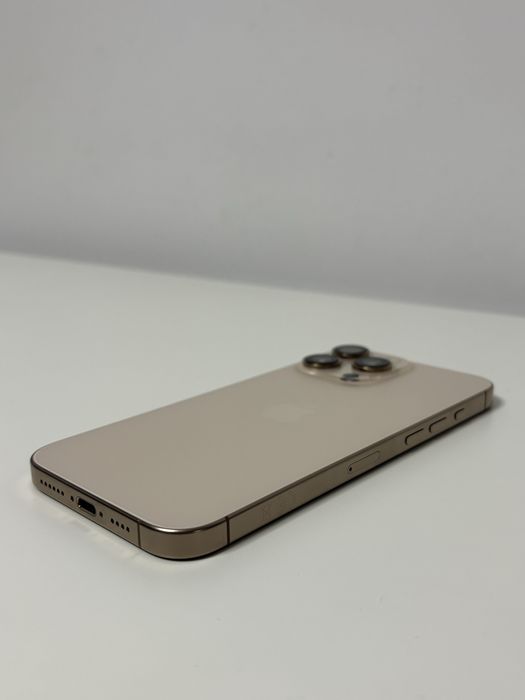 iPhone 16 Pro Max • 256 GB • Desert Titanium