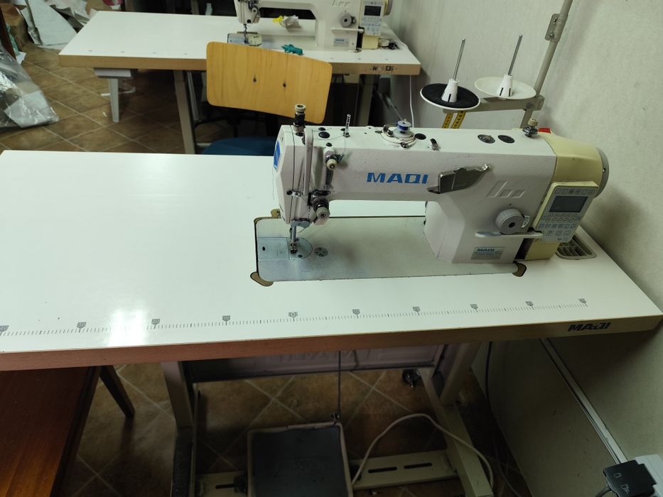 Mașini de cusut industriale