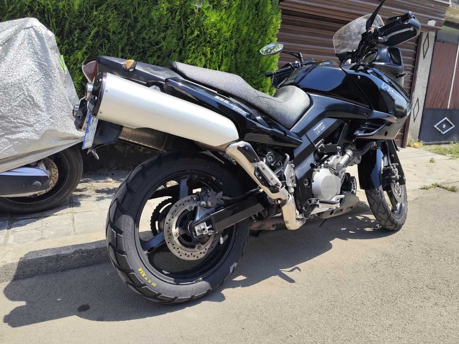 Сузуки В Сторм 1000 Suzuki V Storm1000