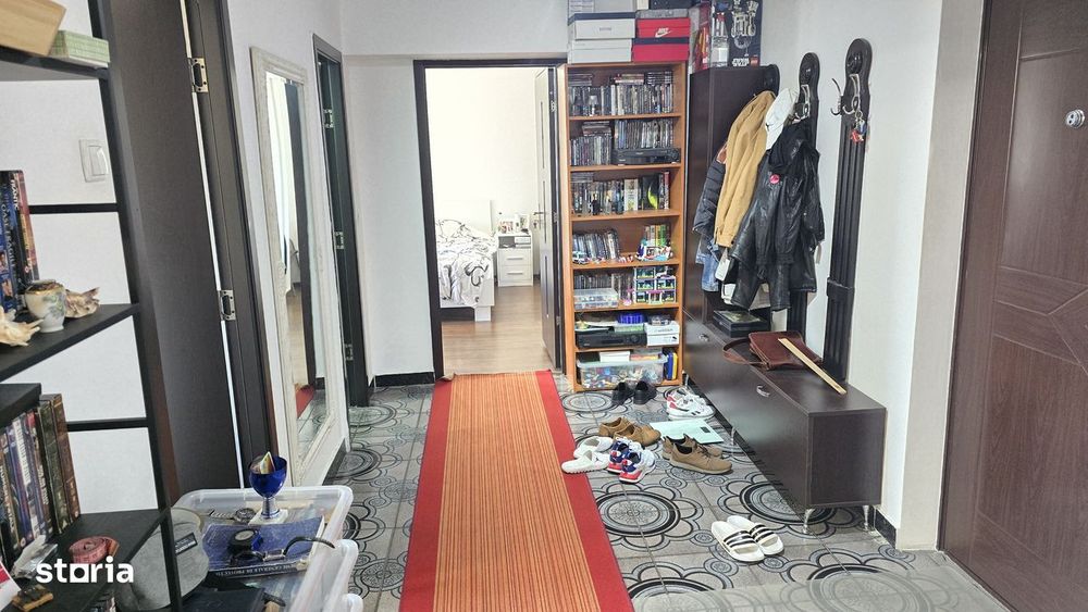 Vand apartament 2 camere decomandat in Deva, zona 22 Decembrie,