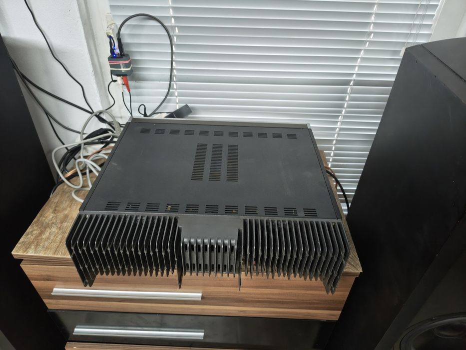 Винтидж ресивър REVOX B-780