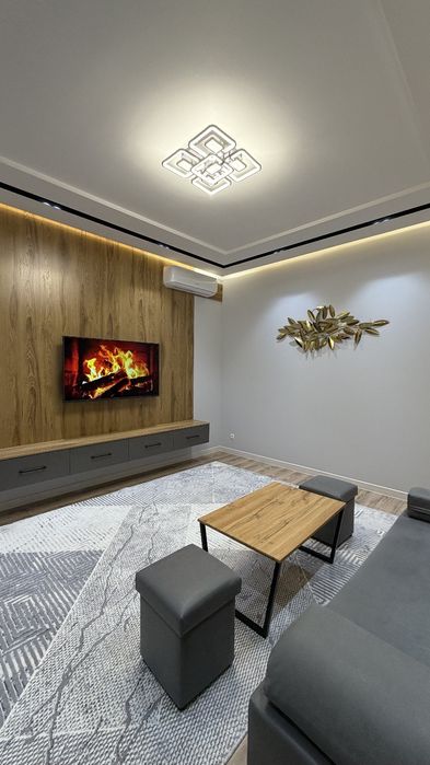 Сдаётся в аренду люкс хай тек квартира! В центре города!