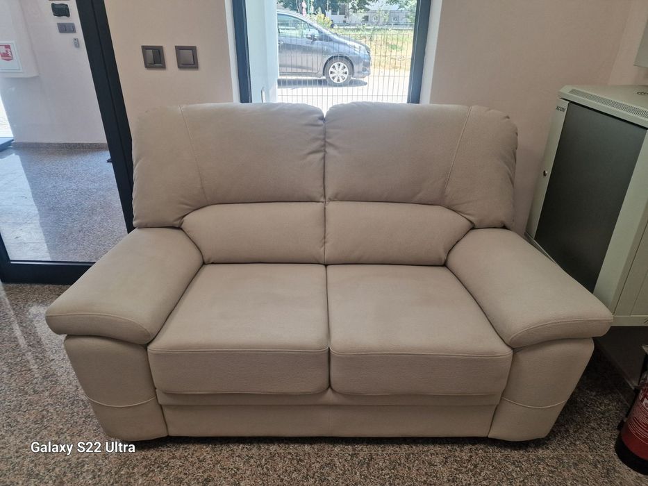 Диван   ( бежов)