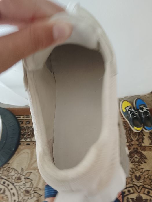 Adidasi hermes mărime 44