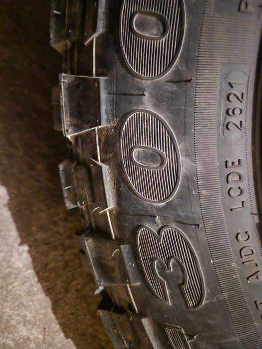 225 75 16 MT гуми със джанти за Grand Vitara