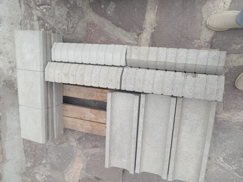 Брусчатки , тратуарные плитки , бардюры , слив